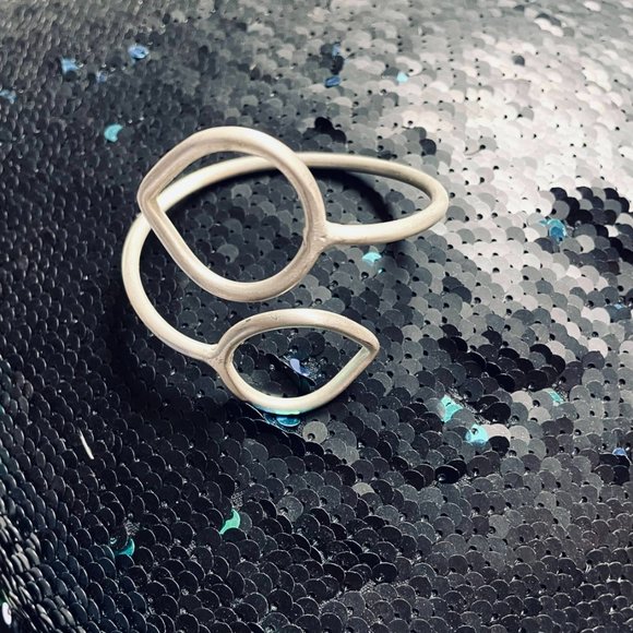 Hand Made  TWO LEAF RING - Picture 2 of 2